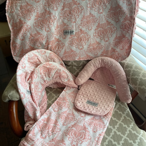 🎉Price Drop!! Angelina minky car seat canopy - Picture 2 of 7
